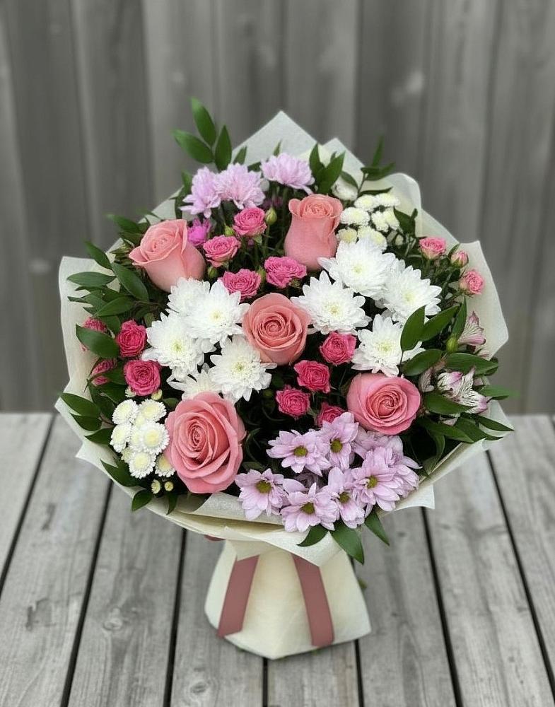 Букет цветов из: Альстромерии, Гвоздики, Розы и Хризантемы в Пудоже