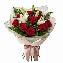 Букет цветов из:  Лилии и Розы #REPLACE_PRED# Пудоже