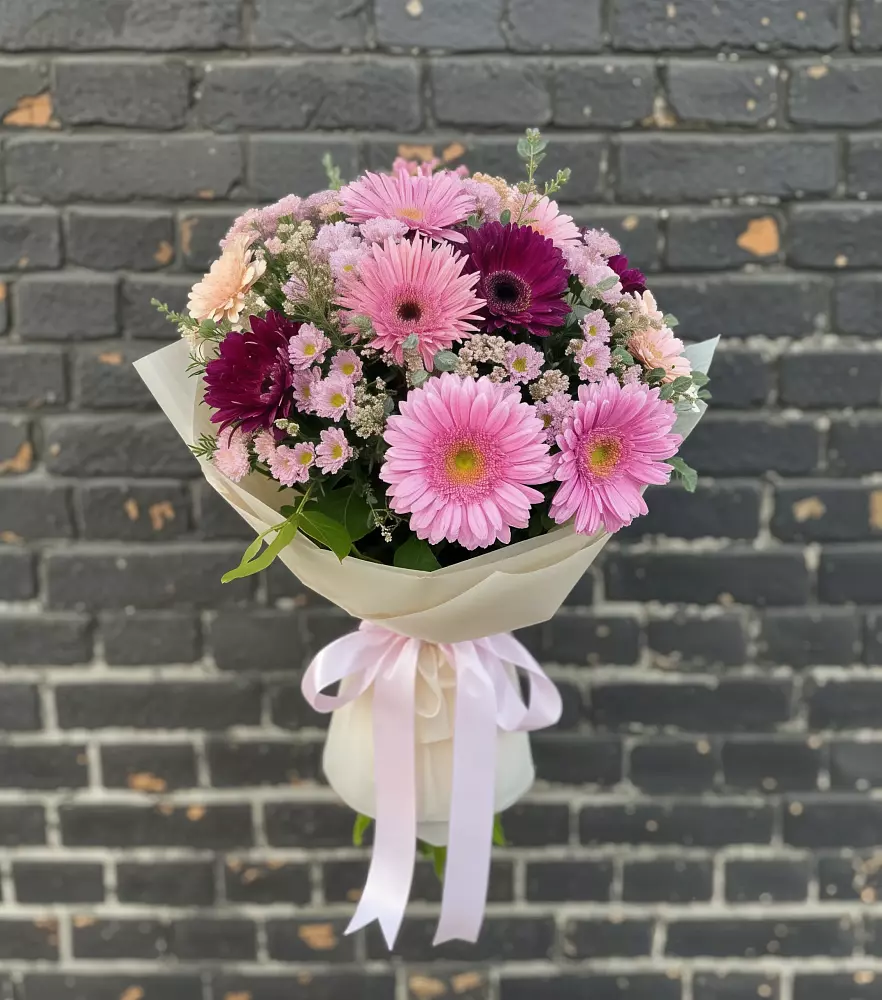Букет цветов из: Герберы и Хризантемы в Пудоже