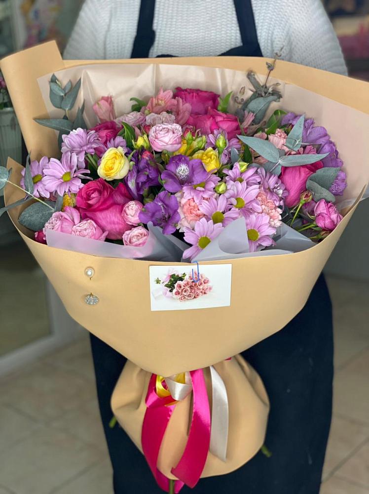 Букет цветов из: Хризантемы, Гвоздики и Альстромерии в Пудоже