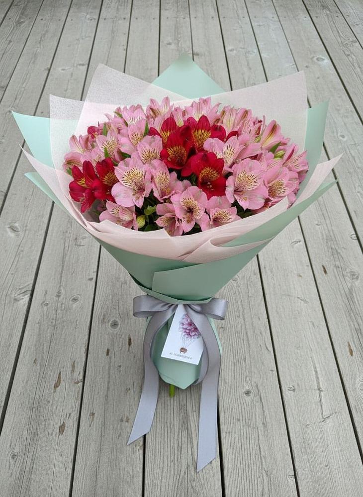 Букет цветов из: Альстромерии в Пудоже