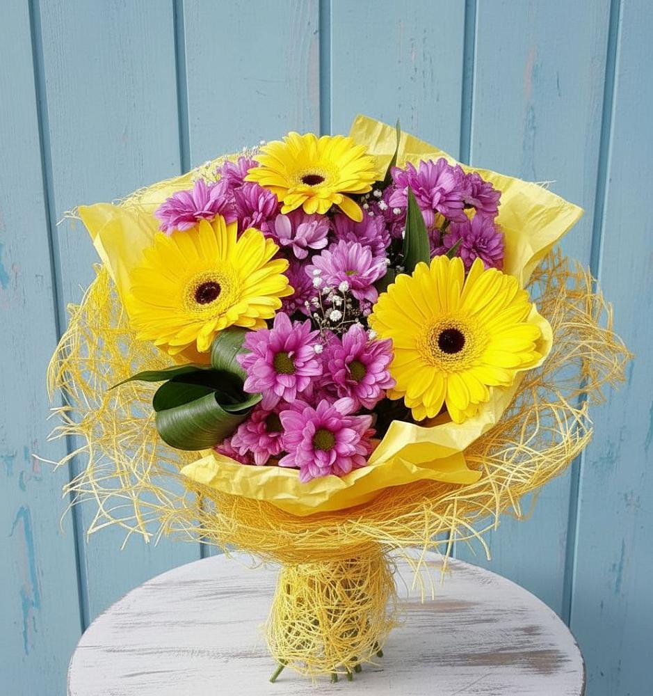 Букет цветов из: Хризантемы и Герберы в Пудоже