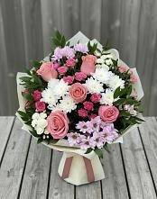 Букет цветов из:  Альстромерии, Гвоздики, Розы и Хризантемы в Пудоже