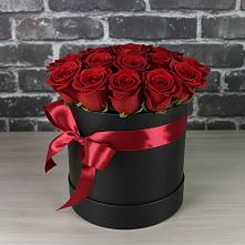 Цветочная композиция из Розы в шляпной коробке в Пудоже