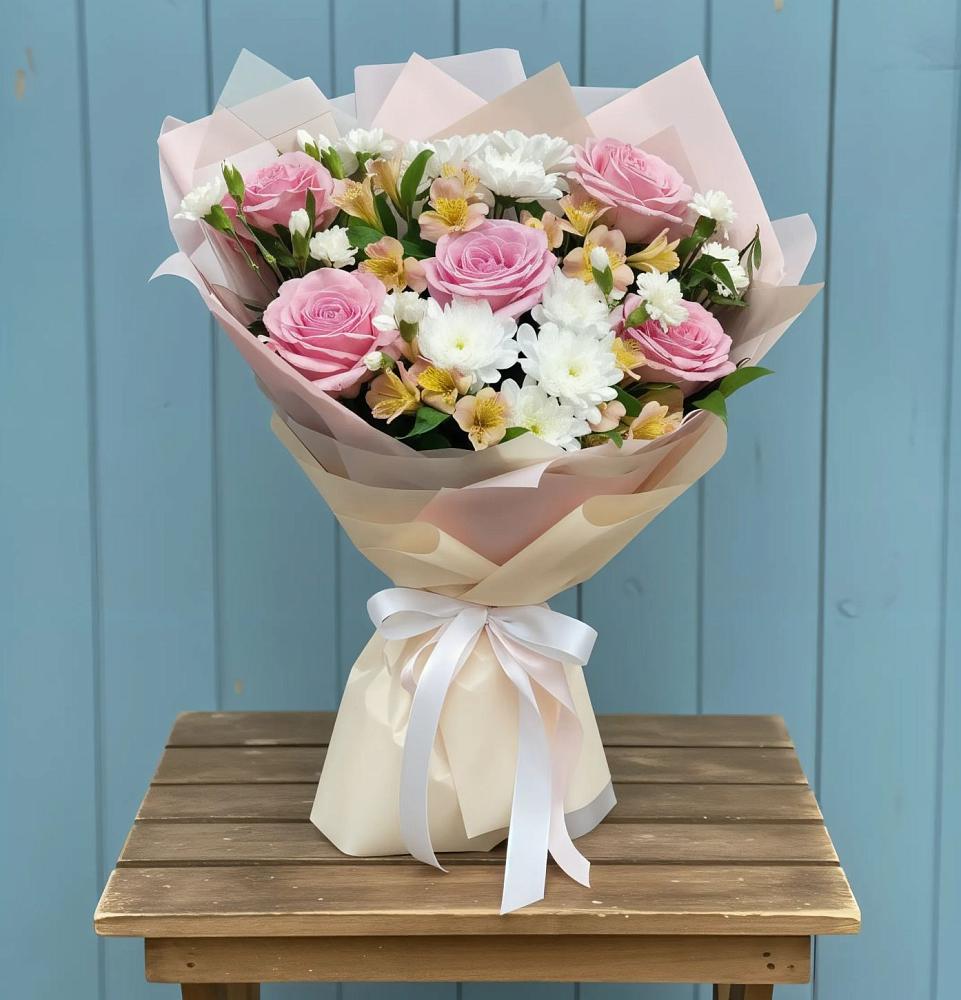 Букет цветов из: Гвоздики, Орхидеи и Розы в Пудоже